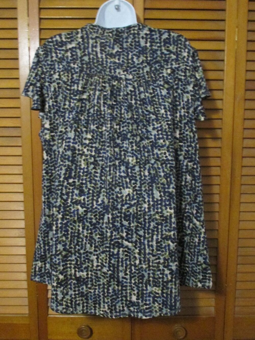 Ava & Grace top flowy stretchy lightweight V neck wash & wear size 1x - Picture 8 of 9